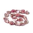 Kép 2/3 - Rombusz alakú, festett rózsaszín kagyló gyöngy szálban (16.5~22x15~25x3~13mm) /19~20db