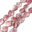 Kép 1/3 - Rombusz alakú, festett rózsaszín kagyló gyöngy szálban (16.5~22x15~25x3~13mm) /19~20db
