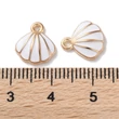 Kép 2/3 - 2db Zománcozott, fehér színű kagyló fityegő (11x10x2.5mm)