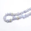 Kép 2/3 - Kalcedon/Kék Csipke Achát ásvány chips/splitter szálban (5~8x5~8mm)/kb.80cm