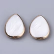 Kép 1/4 - Fehér édesvízi gyöngy arany kerettel (18x13mm)