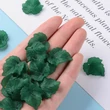 Kép 5/7 - 10db áttetsző sötétzöld levél medálka (24x22,5x3mm)