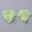Kép 3/5 - 10db áttetsző lime zöld levél medálka (24x22,5x3mm)
