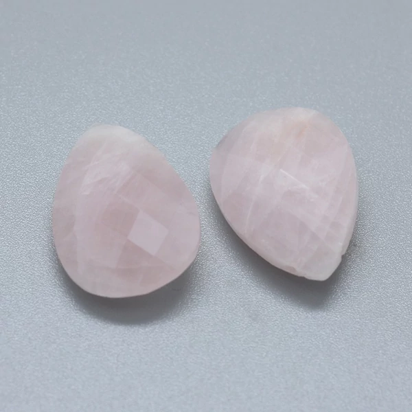 Rózsakvarc furatlan ásványmedál (23x17x9mm)