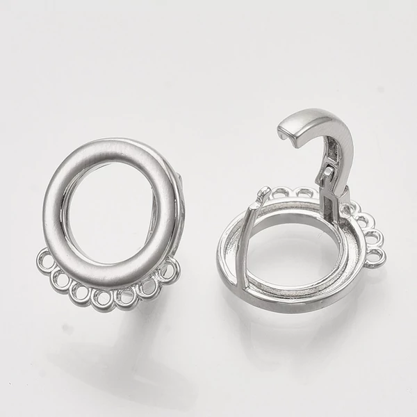 Antikolt ezüst színű karika alakú tovább építható fülbevaló platina bevonttal Antikolt ezüst színű karika alakú tovább építható fülbevaló platina bevonttal