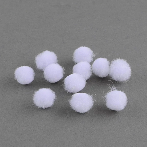 10db fehér pompom (10mm)