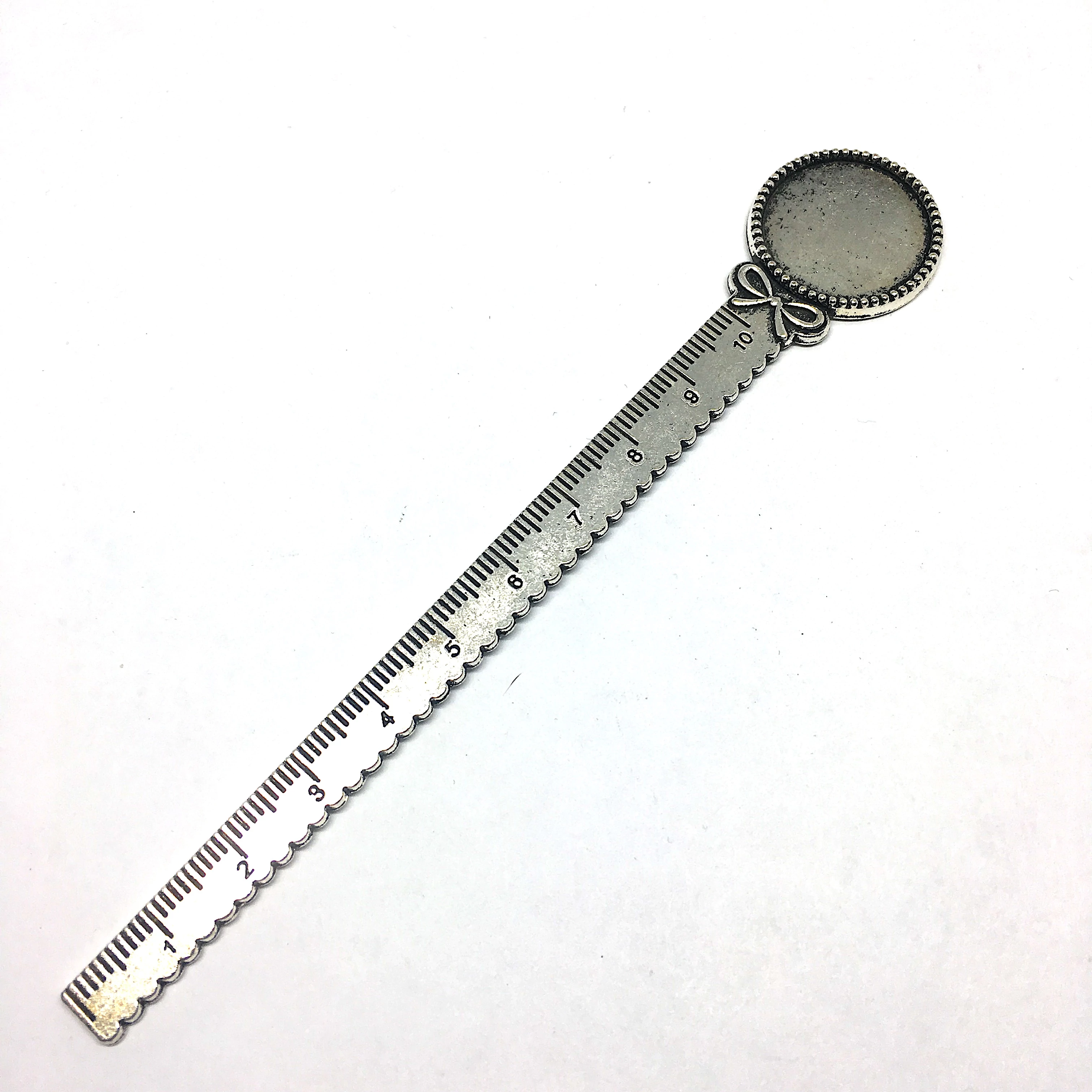 Antikolt ezüst színű masnis könyvjelző (20mm)