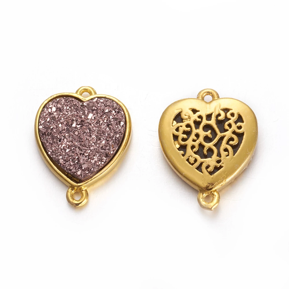 Arany színű szív alakú kapcsolóelem rózsaszín druzy kabosonnal (17x13mm)