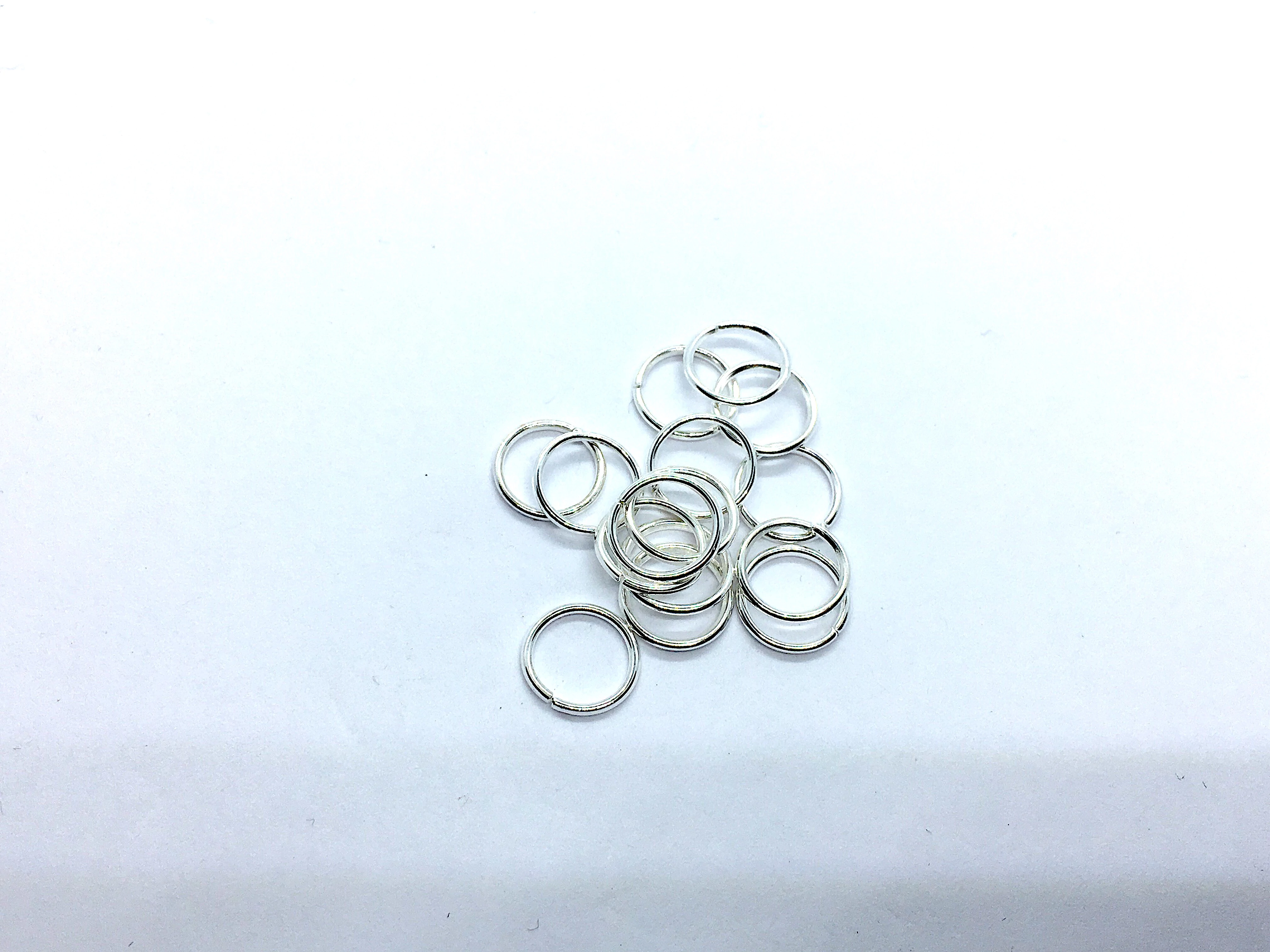 10db Ezüst színű szimpla vastag szerelőkarika (10mm)